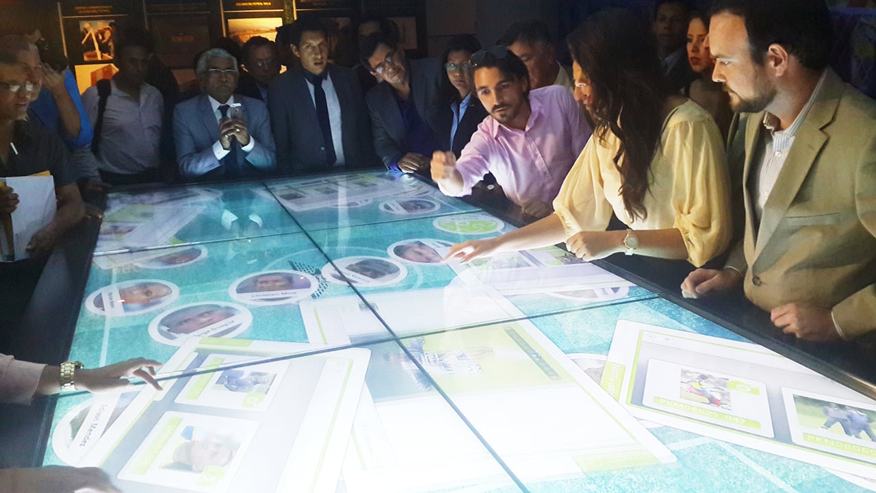 Multi Touch Table Museum Ecuador Football Team Interactive Signage